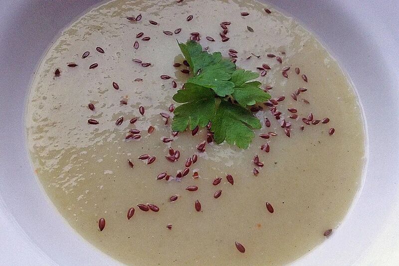 Datei:Rettich-Kartoffel Suppe 01.jpg