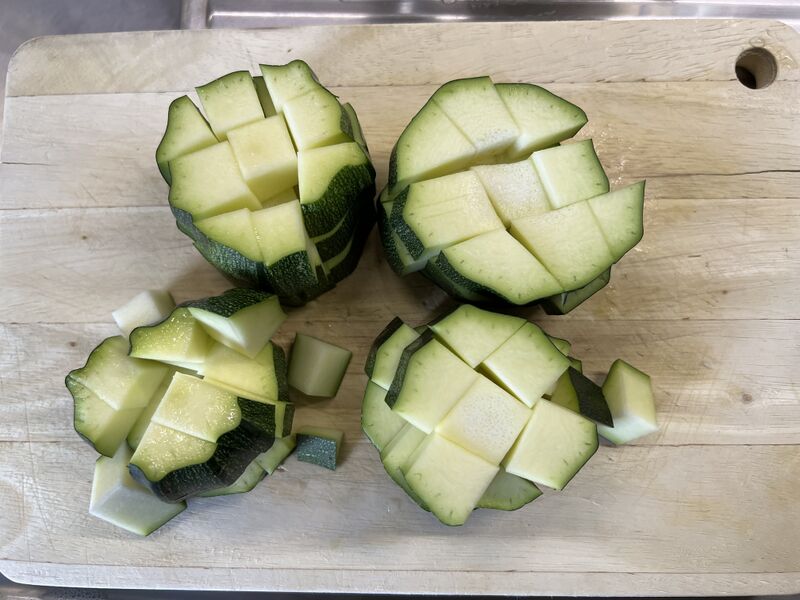 Datei:One Pot Zucchini-Reis-Hack-Pfanne 01.jpg