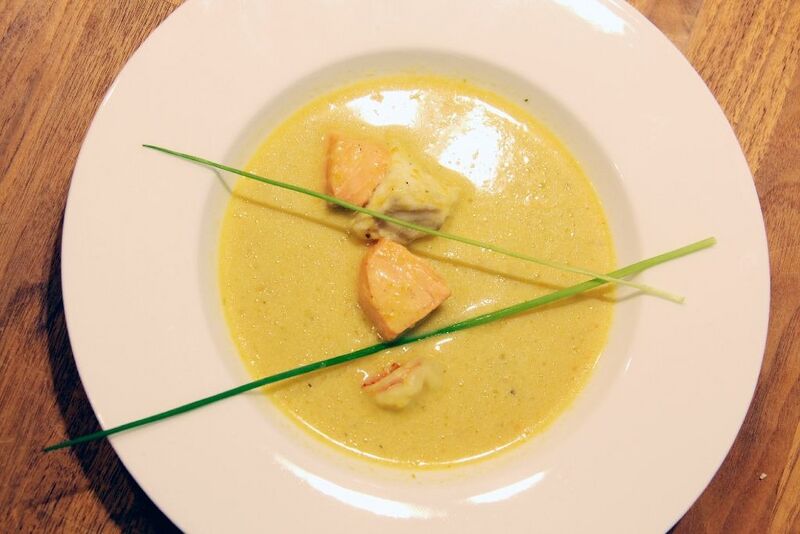 Datei:Fischsuppe Lofoten 01.jpg