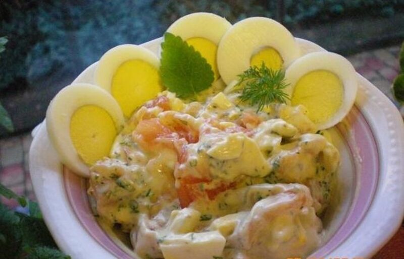 Datei:Eier-Lachs- Salat mit Dill 01.jpg