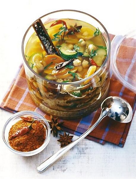 Datei:Orientalische Gemusesuppe 01.jpg